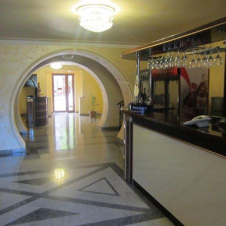 Primer Hotel Yerevan Exterior photo