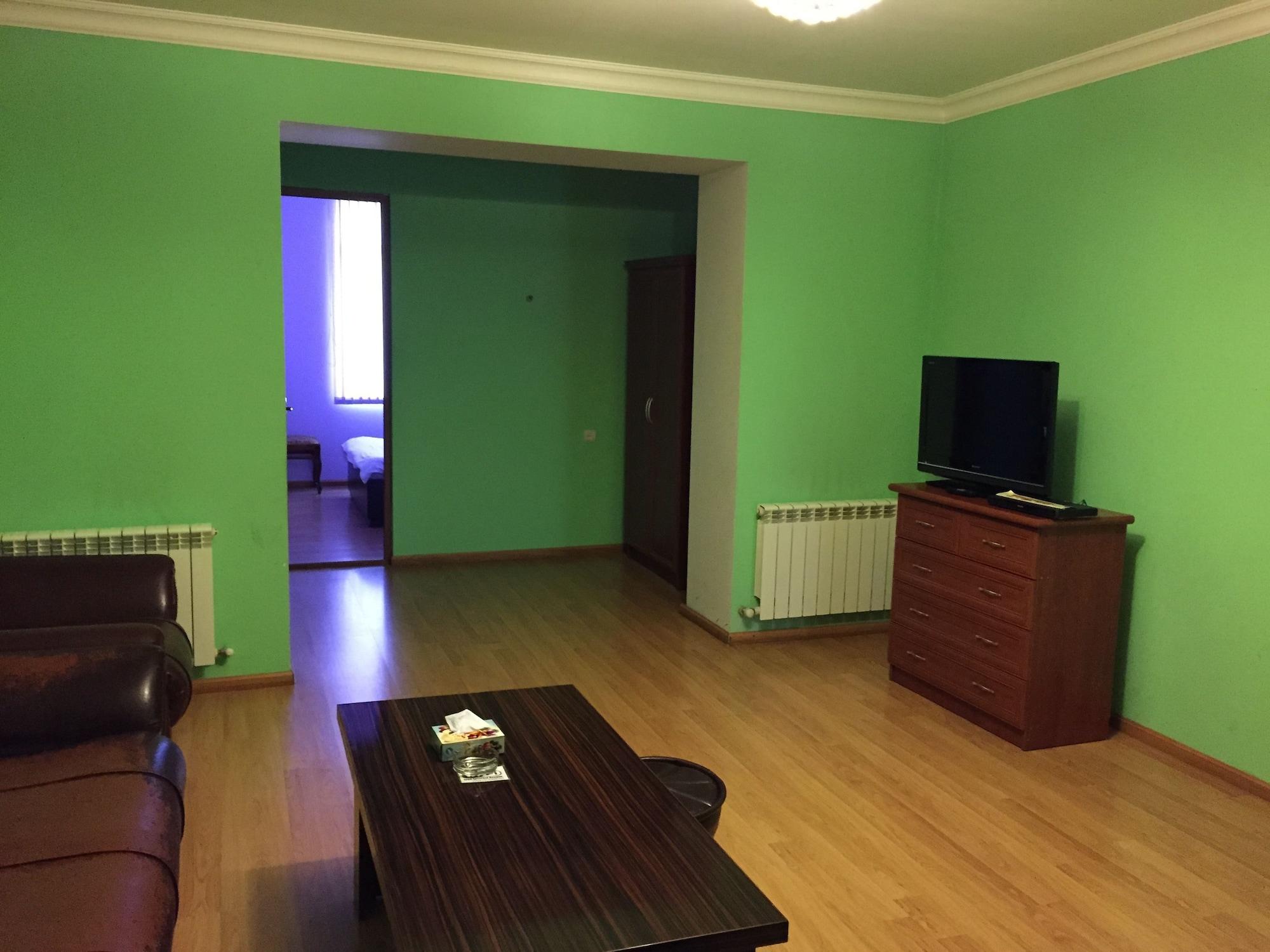 Primer Hotel Yerevan Exterior photo