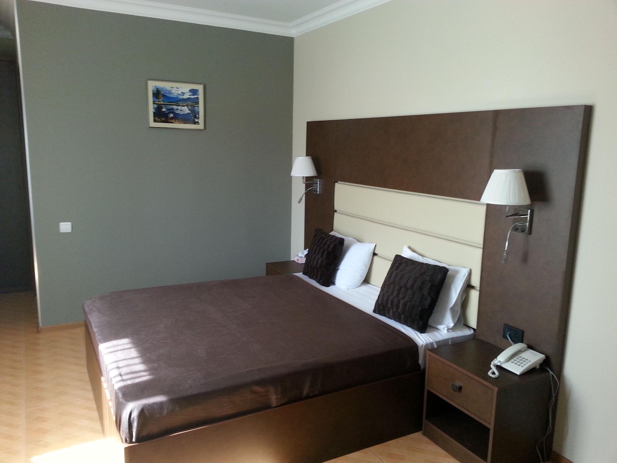 Primer Hotel Yerevan Exterior photo