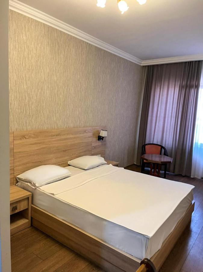 Primer Hotel Yerevan Exterior photo