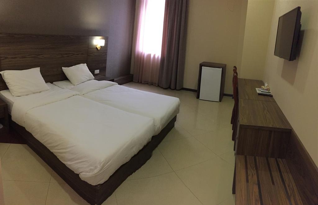 Primer Hotel Yerevan Exterior photo