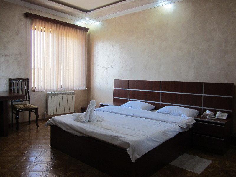 Primer Hotel Yerevan Exterior photo