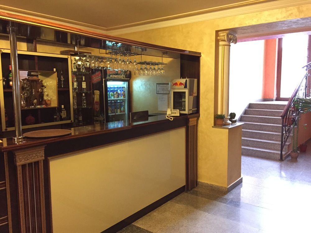 Primer Hotel Yerevan Exterior photo
