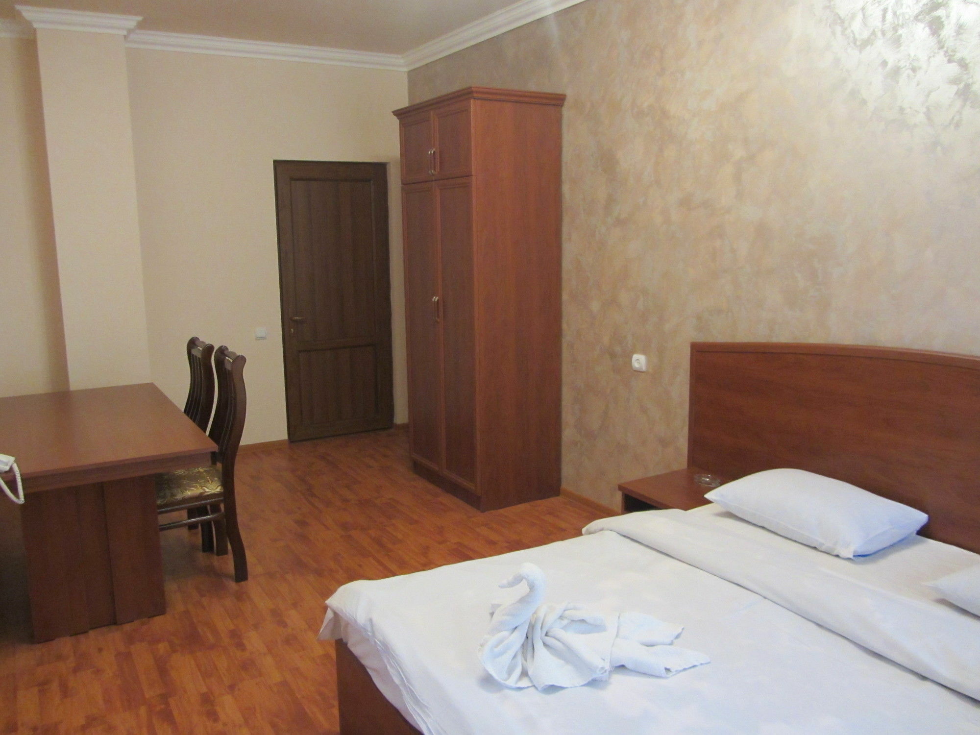 Primer Hotel Yerevan Exterior photo